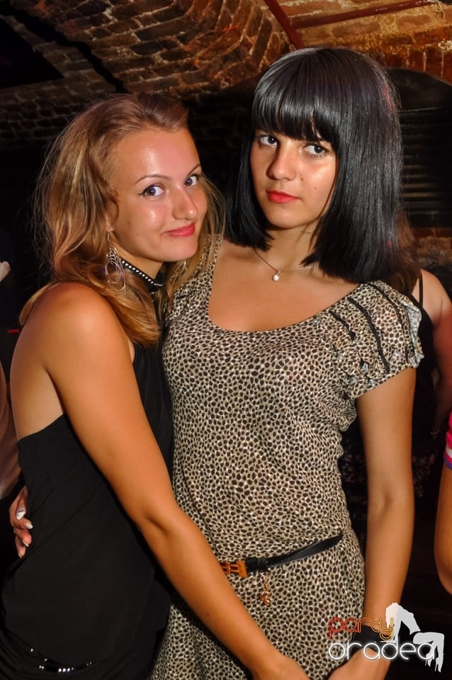 Hypnotheque Party cu Dr Nosta în Escape, 