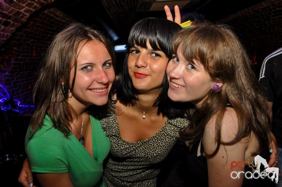 Hypnotheque Party cu Dr Nosta în Escape, 