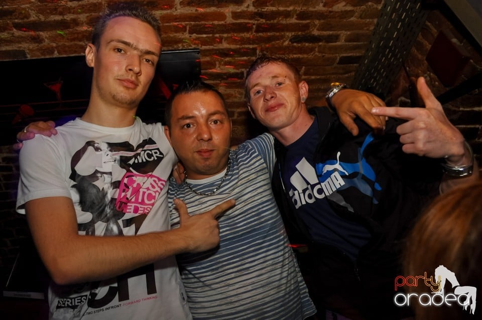 Hypnotheque Party cu Dr Nosta în Escape, 