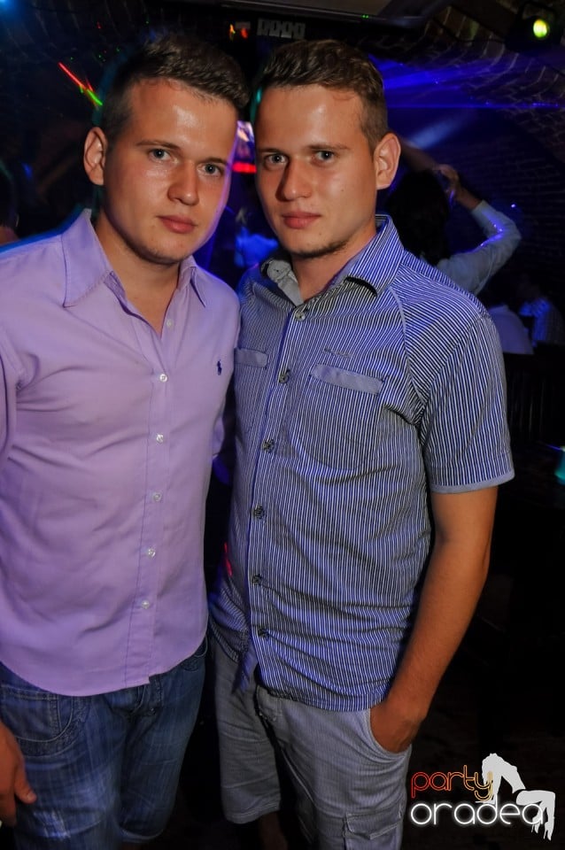 Hypnotheque Party cu Dr Nosta în Escape, 