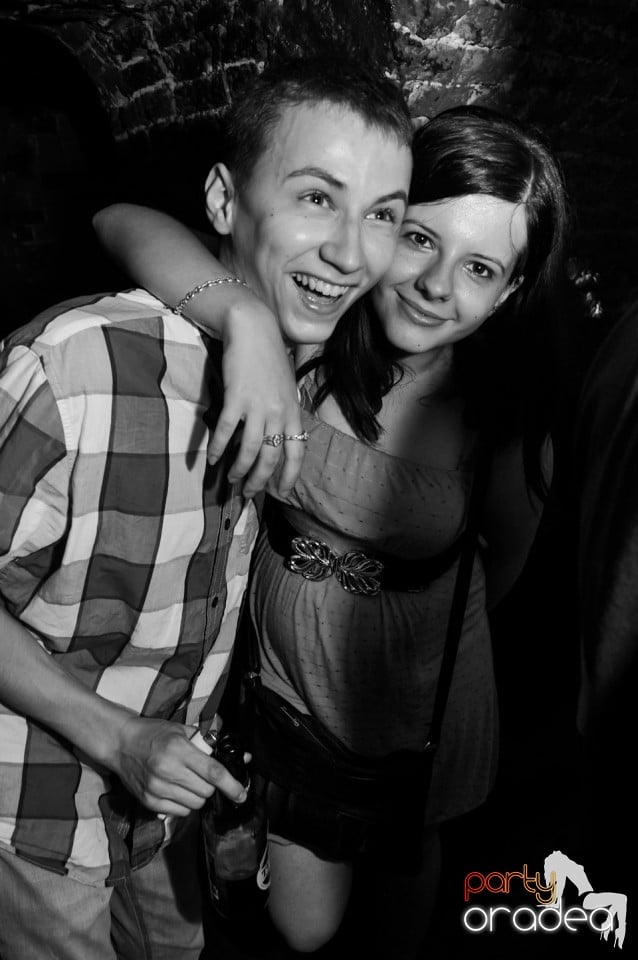 Hypnotheque Party cu Dr Nosta în Escape, 