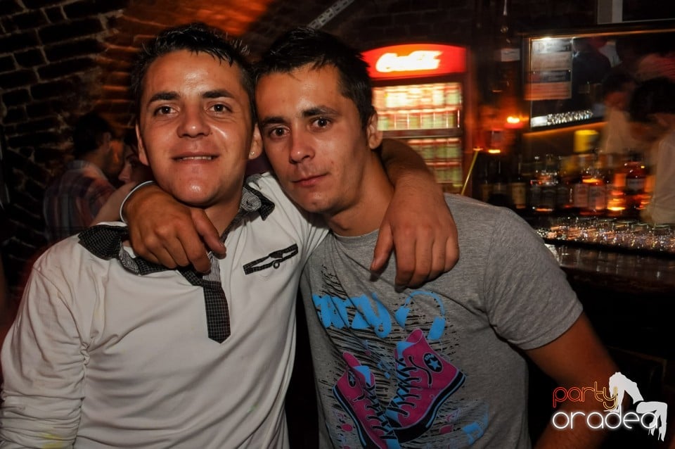 Hypnotheque Party cu Dr Nosta în Escape, 