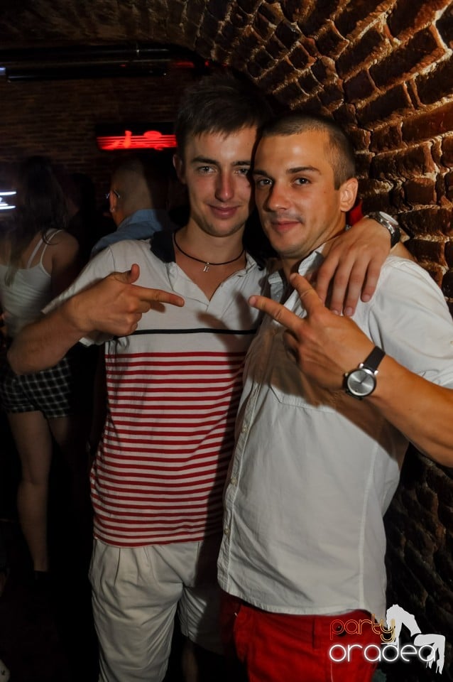 Hypnotheque Party cu Dr Nosta în Escape, 