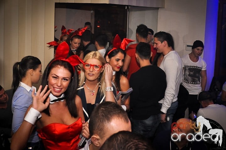 Iepuraşii Playboy la Oradea,