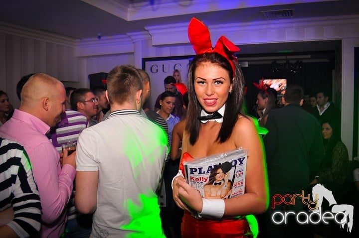 Iepuraşii Playboy la Oradea,