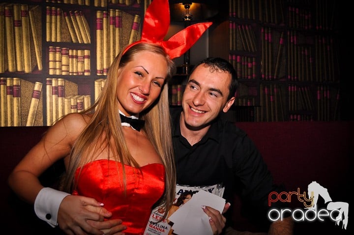 Iepuraşii Playboy la Oradea,