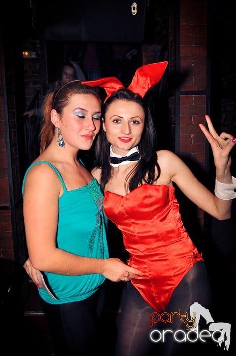 Iepuraşii Playboy la Oradea,