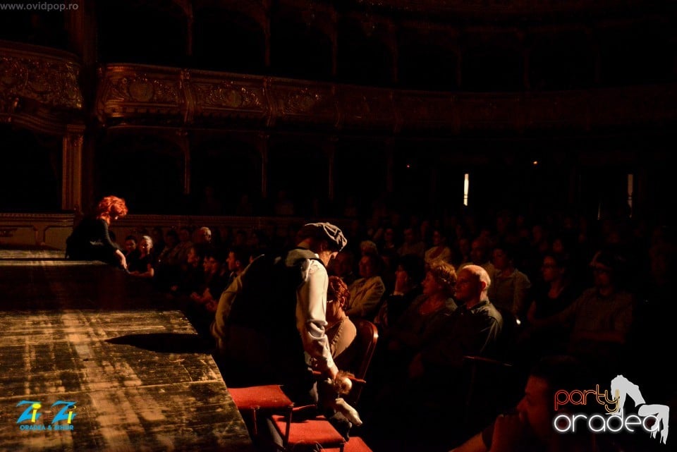 In curand vine timpul, Teatrul Regina Maria