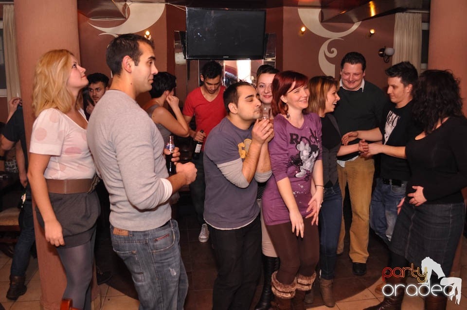 Începe distracţia în Chanson, 