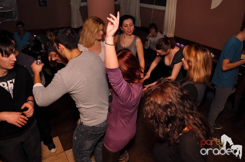 Începe distracţia în Chanson, 