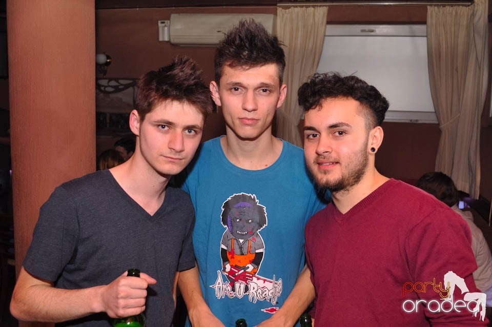 Începe distracţia în Chanson, 