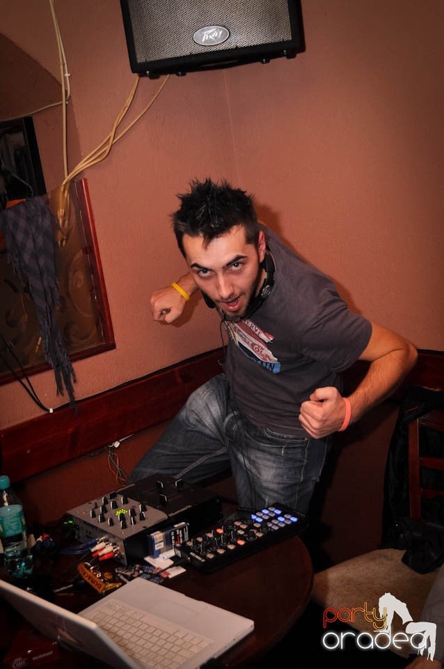 Începe distracţia în Chanson, 