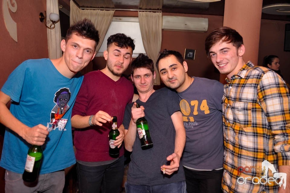 Începe distracţia în Chanson, 