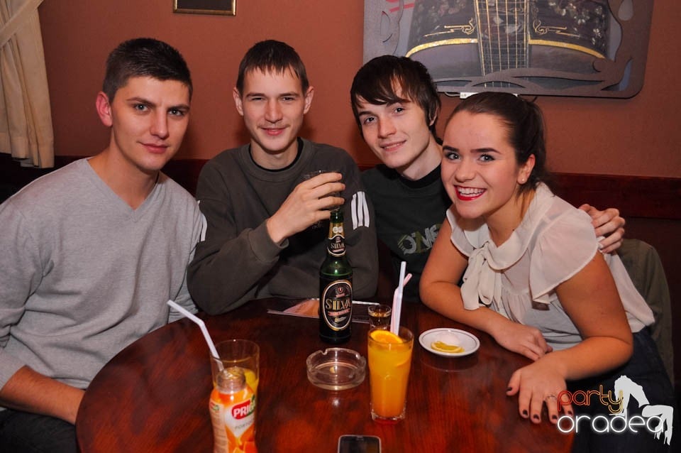 Începe distracţia în Chanson, 