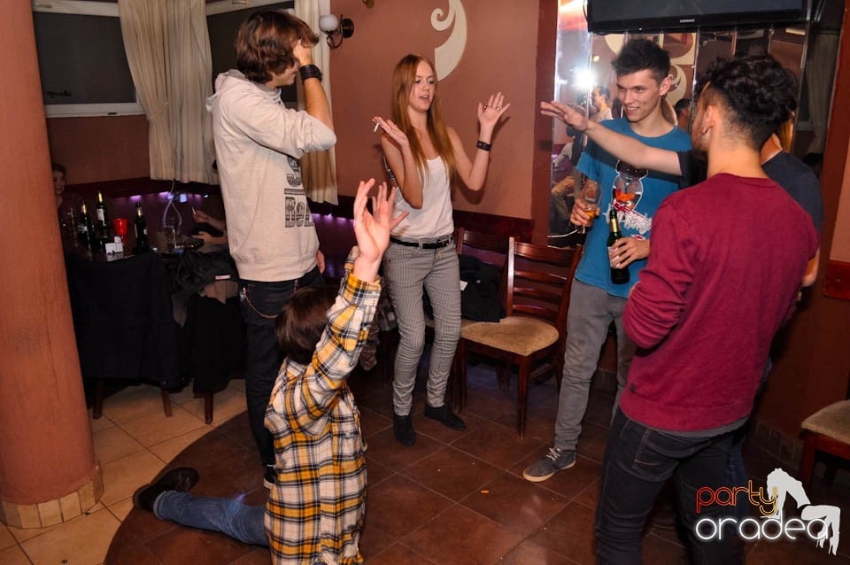 Începe distracţia în Chanson, 