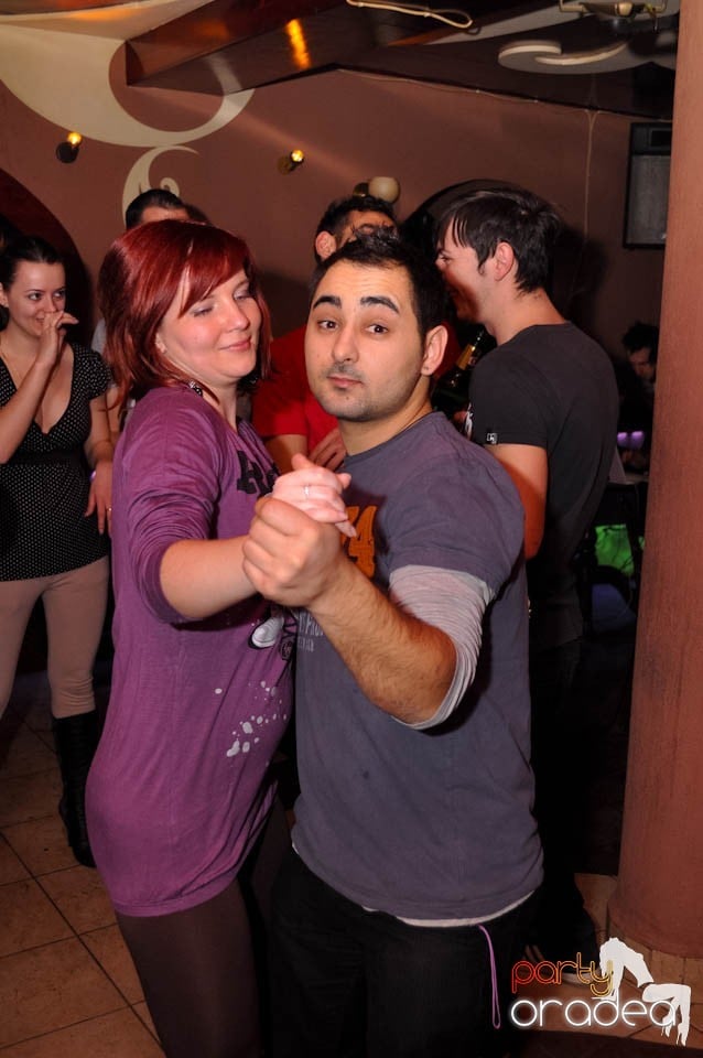 Începe distracţia în Chanson, 