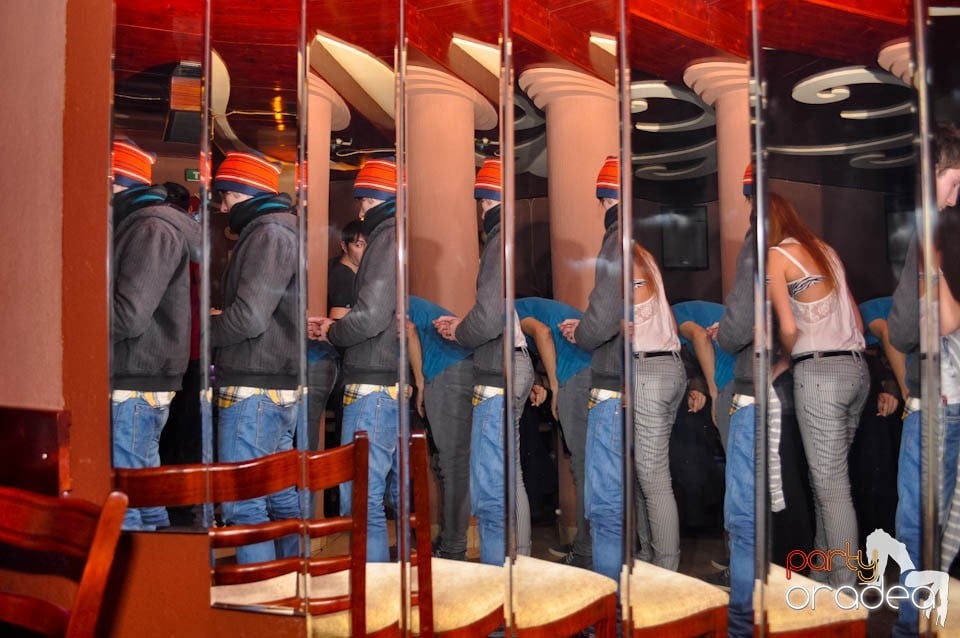 Începe distracţia în Chanson, 