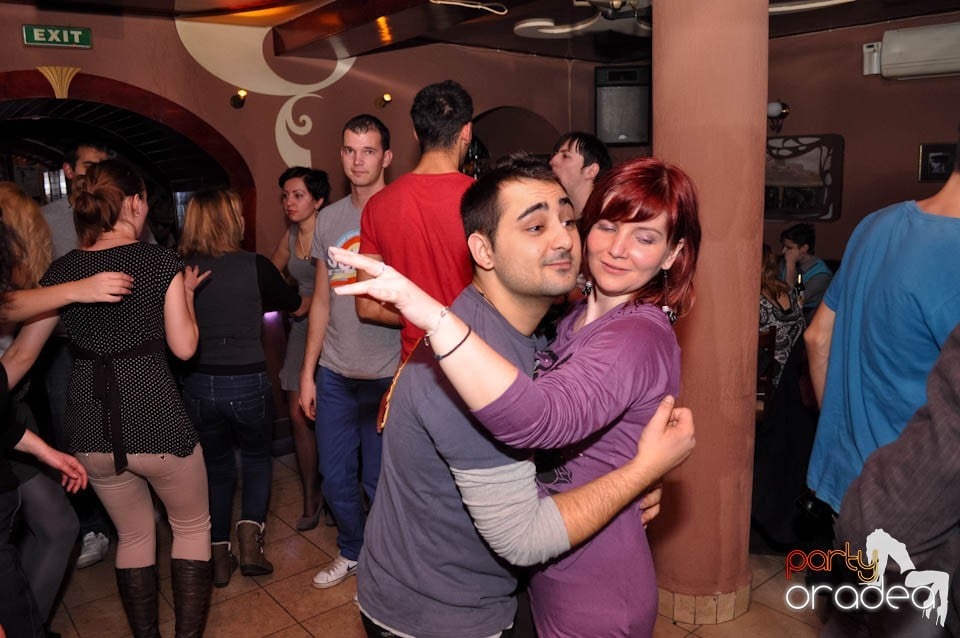 Începe distracţia în Chanson, 