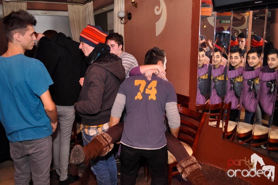 Începe distracţia în Chanson, 