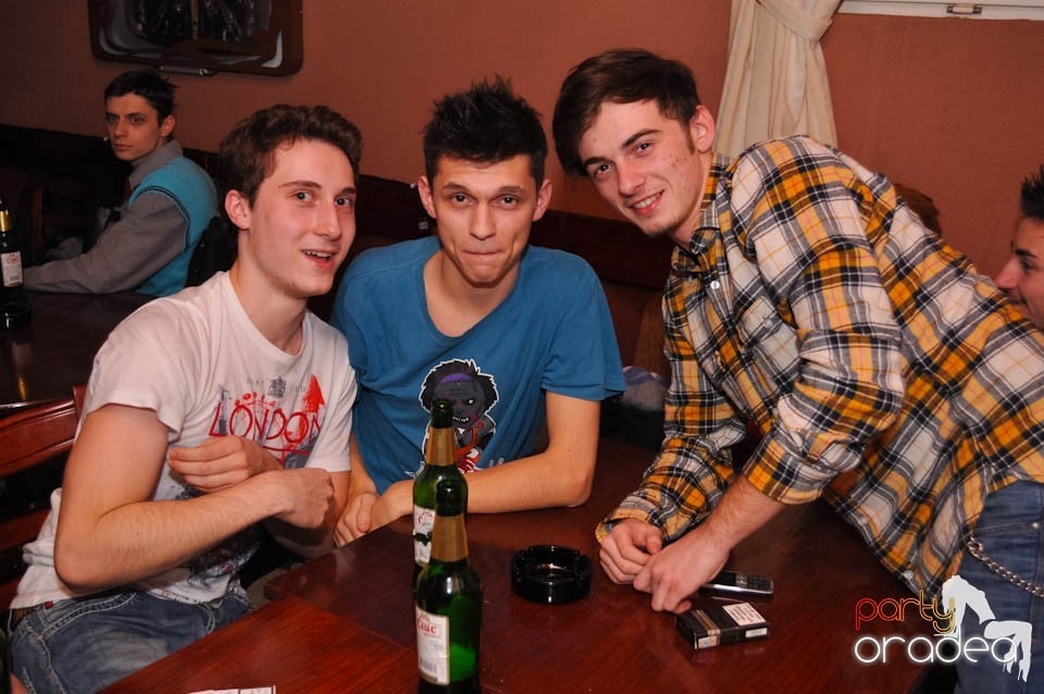 Începe distracţia în Chanson, 