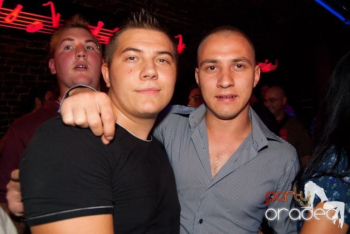 Începe distracţia în Escape, 