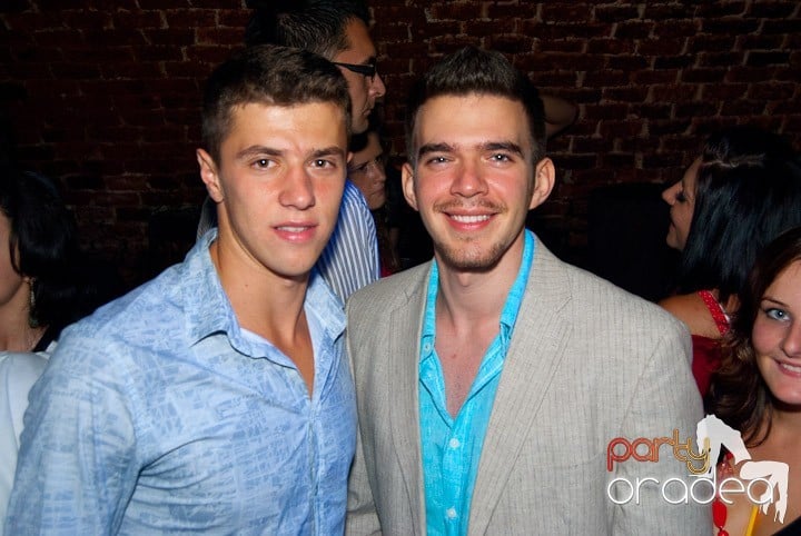 Începe distracţia în Escape, 