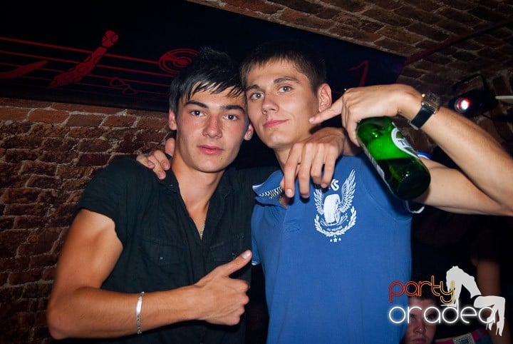 Începe distracţia în Escape, 