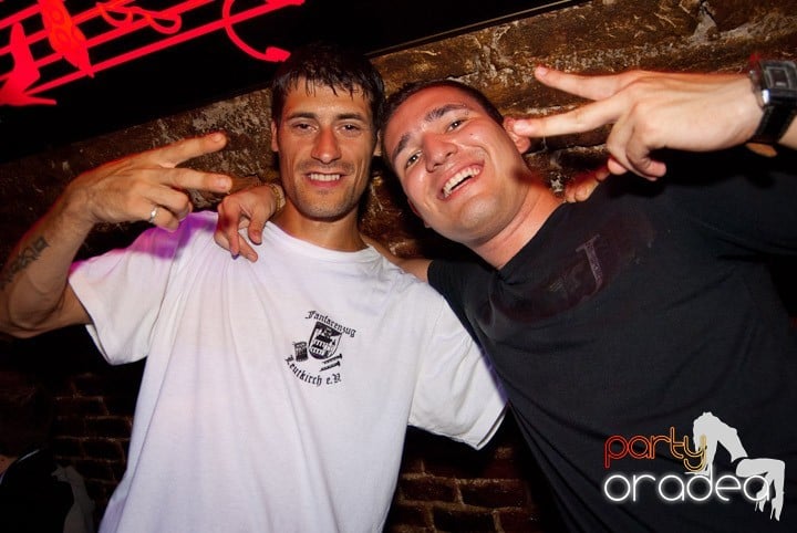 Începe distracţia în Escape, 