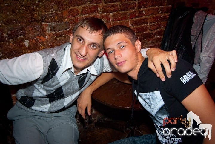 Începe distracţia în Escape, 