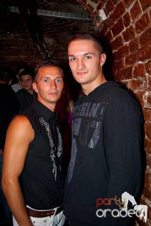 Începe distracţia în Escape, 