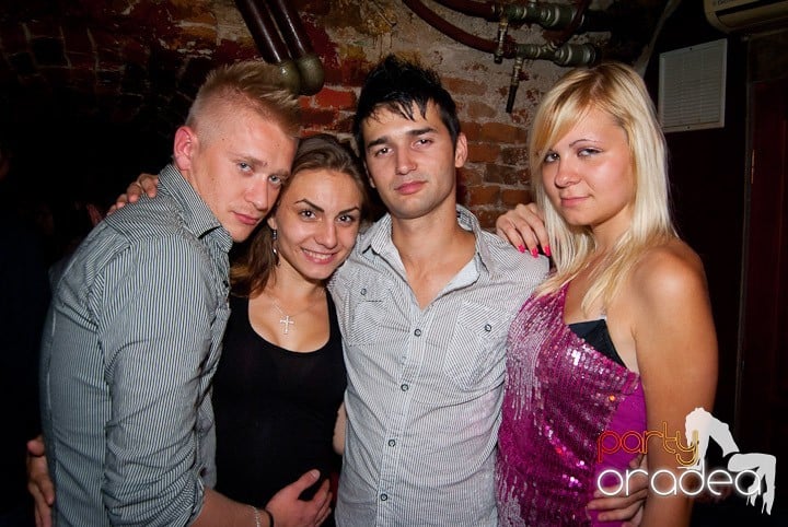 Începe distracţia în Escape, 