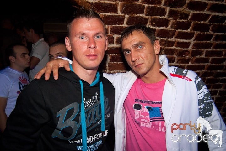 Începe distracţia în Escape, 