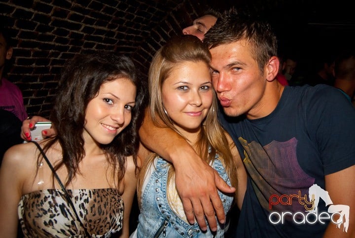 Începe distracţia în Escape, 