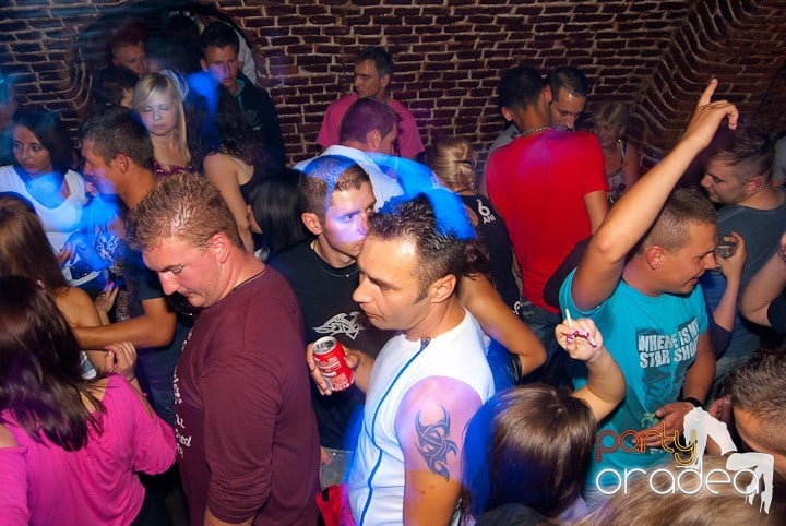 Începe distracţia în Escape, 