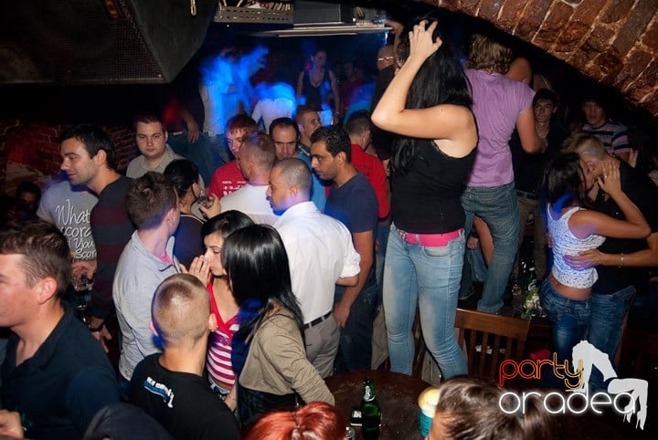 Începe distracţia în Escape, 