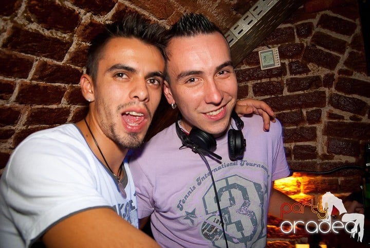 Începe distracţia în Escape, 