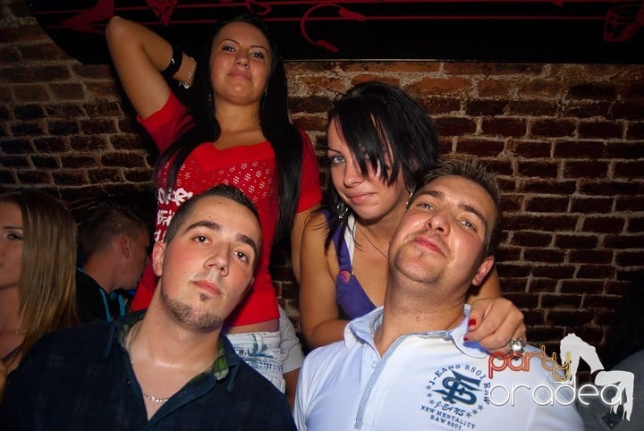 Începe distracţia în Escape, 