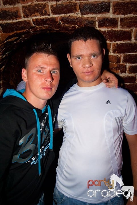 Începe distracţia în Escape, 