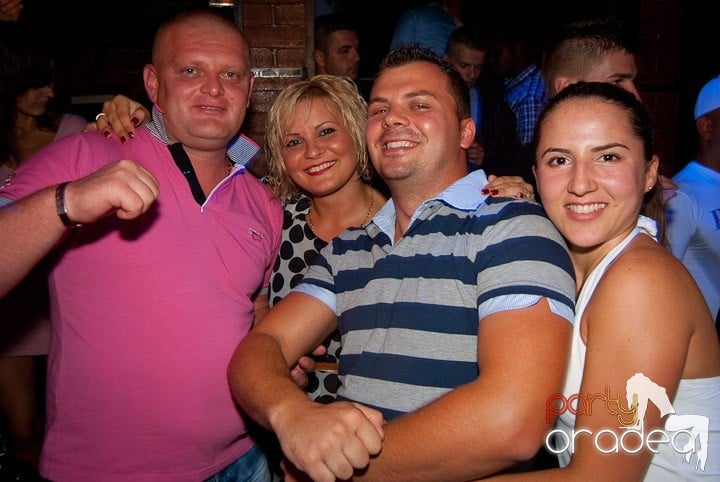 Începe distracţia în Escape, 