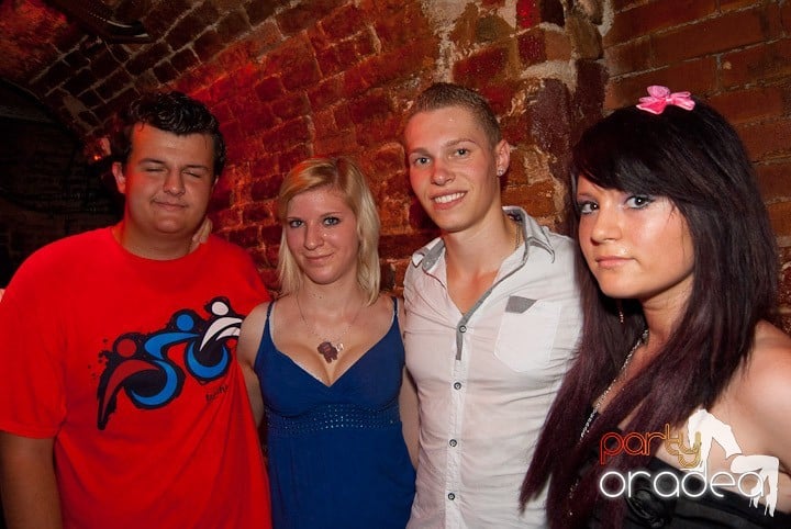 Începe distracţia în Escape, 