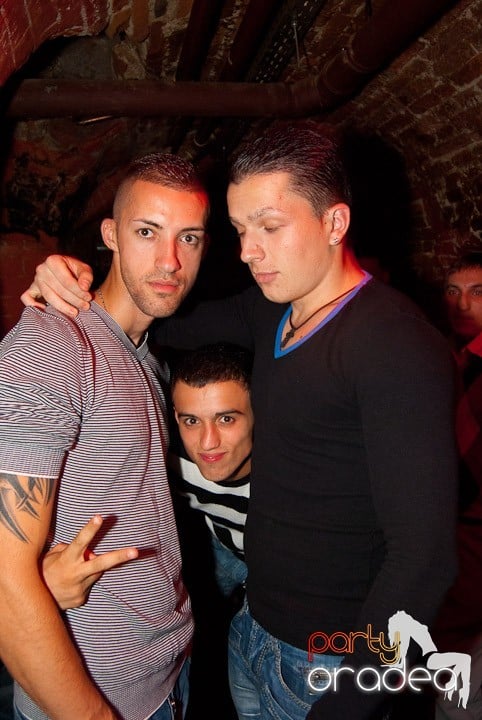 Începe distracţia în Escape, 