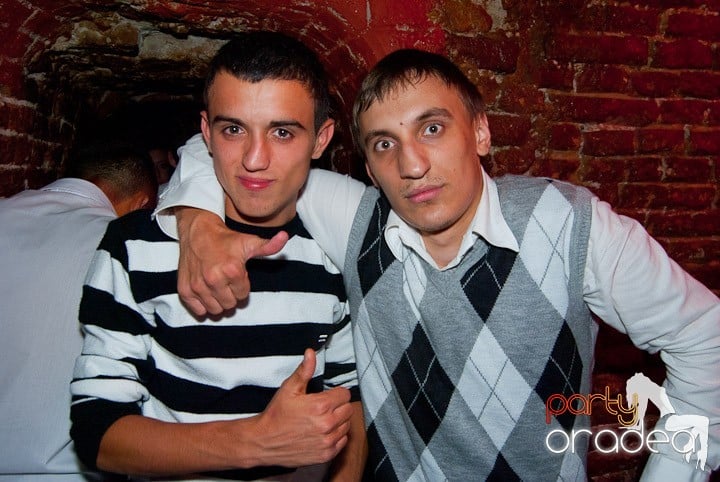 Începe distracţia în Escape, 