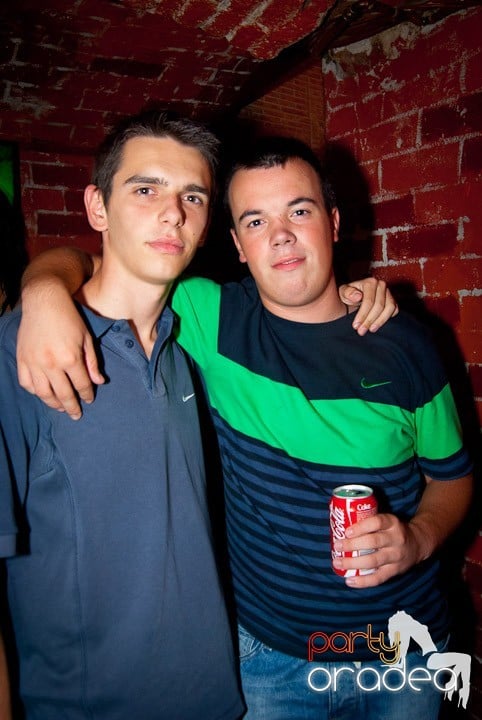 Începe distracţia în Escape, 