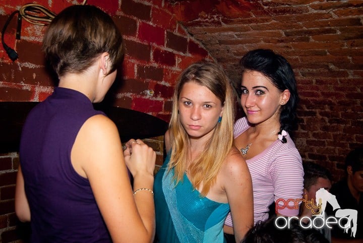 Începe distracţia în Escape, 