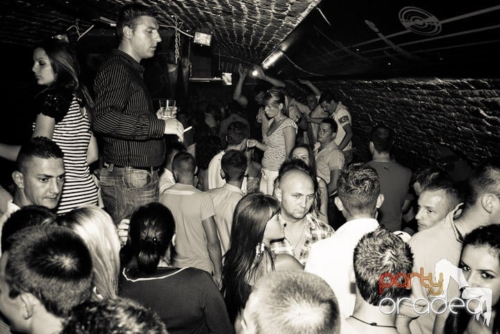 Începe distracţia în Escape, 