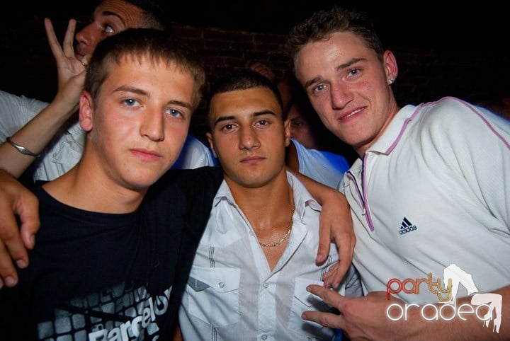 Începe distracţia în Escape, 