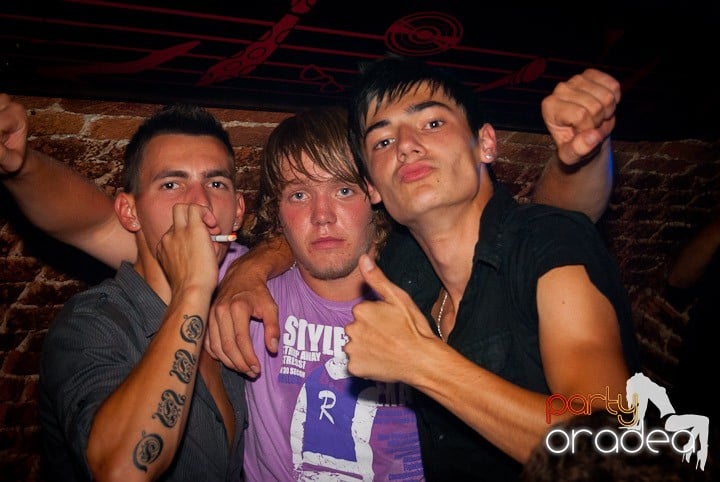 Începe distracţia în Escape, 