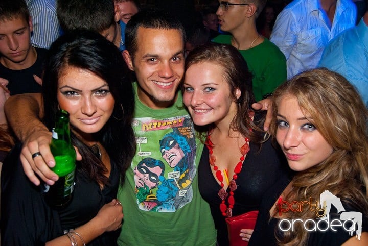 Începe distracţia în Escape, 