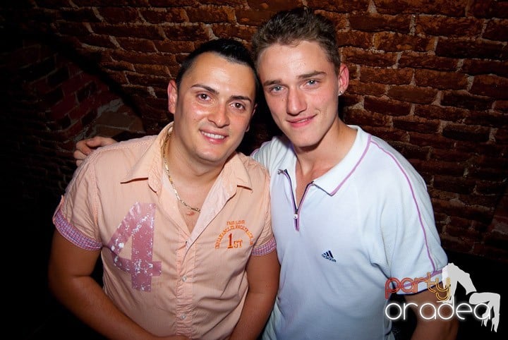 Începe distracţia în Escape, 