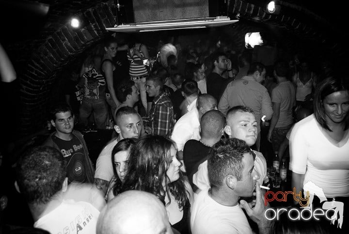 Începe distracţia în Escape, 